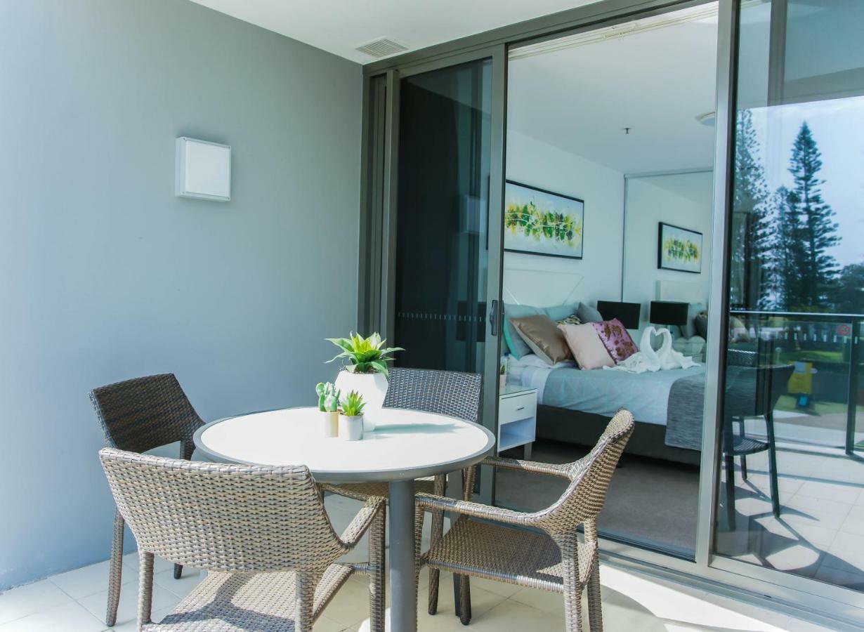 Serain Residences On Surfers Gold Coast Exterior photo